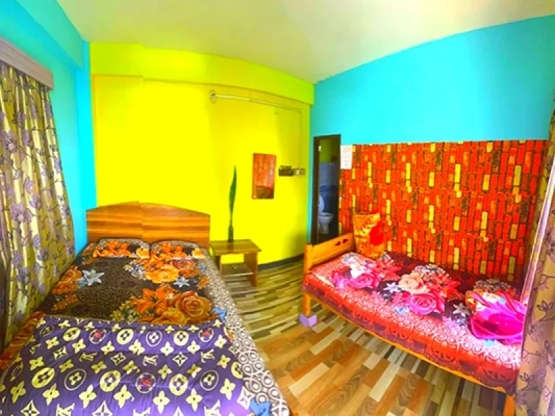 Nigyel 3 Bed Sharing Room